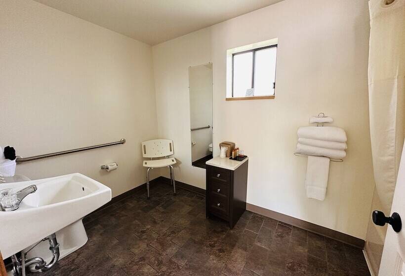 Austin S Chuckwagon Motel