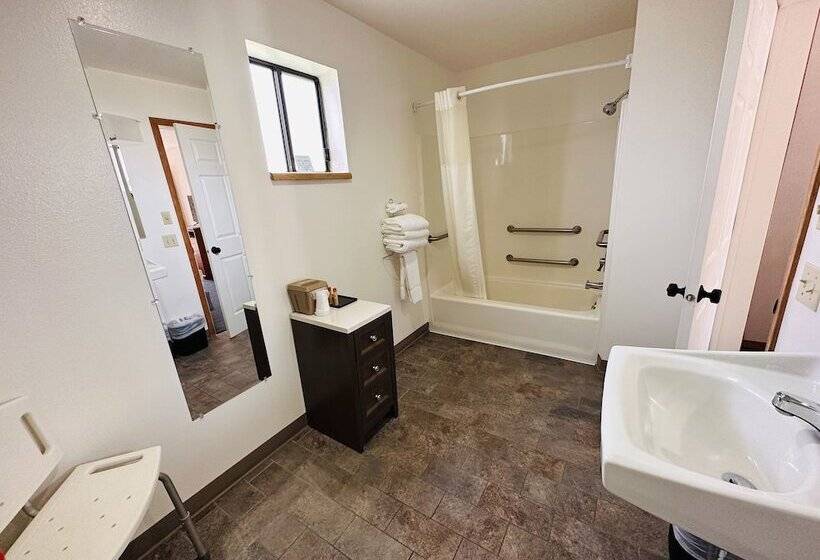 Austin S Chuckwagon Motel