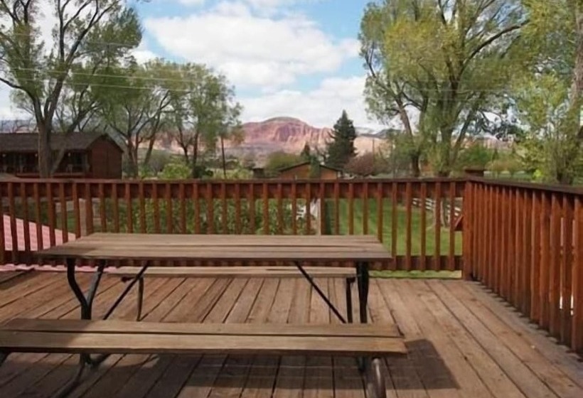 Austin S Chuckwagon Motel