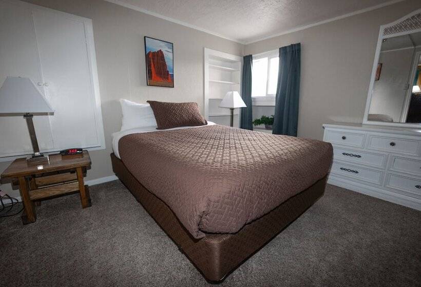 Austin S Chuckwagon Motel