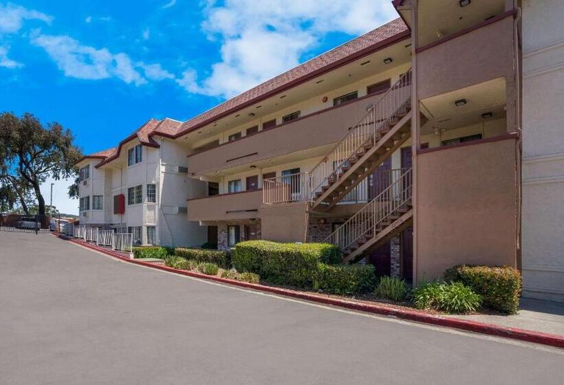 모텔 Econo Lodge