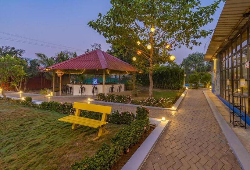 Albergue Zostel Kolad