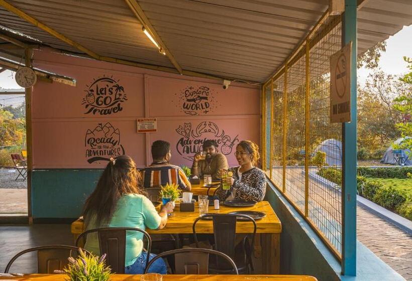 Albergue Zostel Kolad