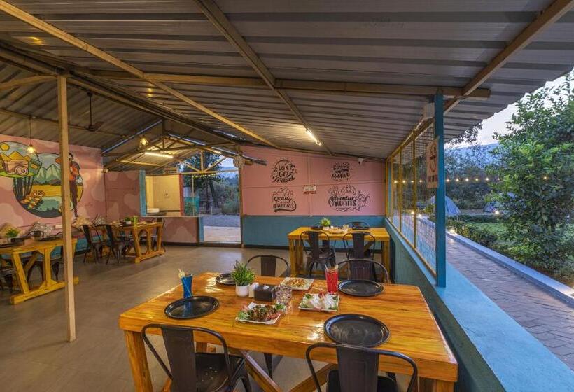 Albergue Zostel Kolad