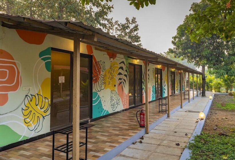 Albergue Zostel Kolad