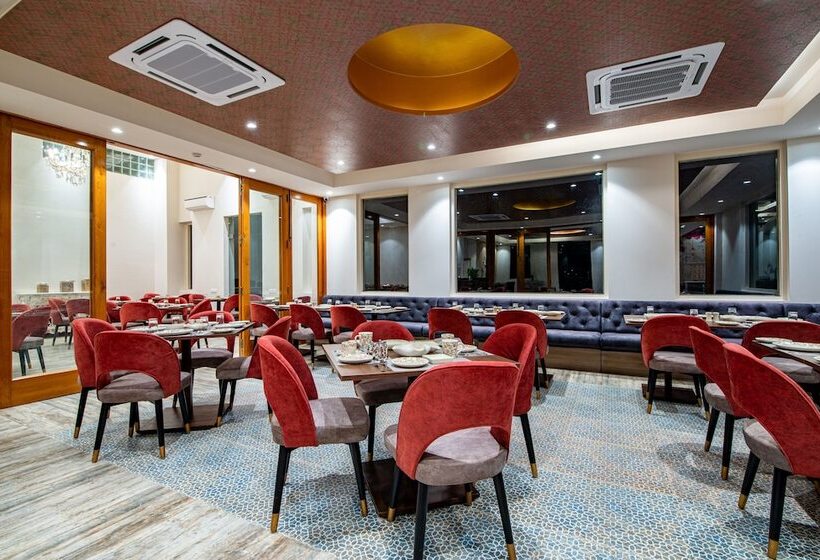 Anand Bagh Resort & Spa By Ananta