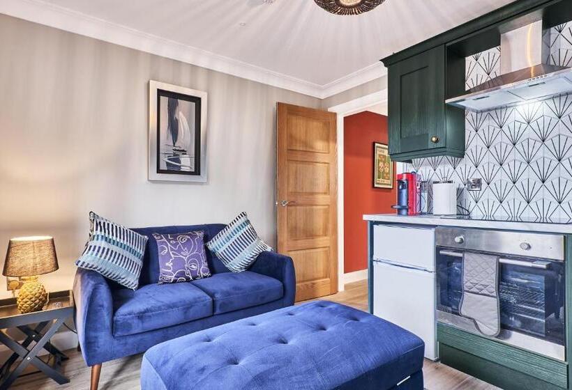 Bed and Breakfast 44 North