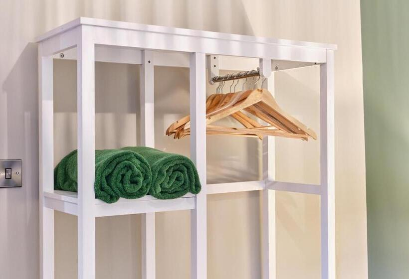 Bed and Breakfast 44 North