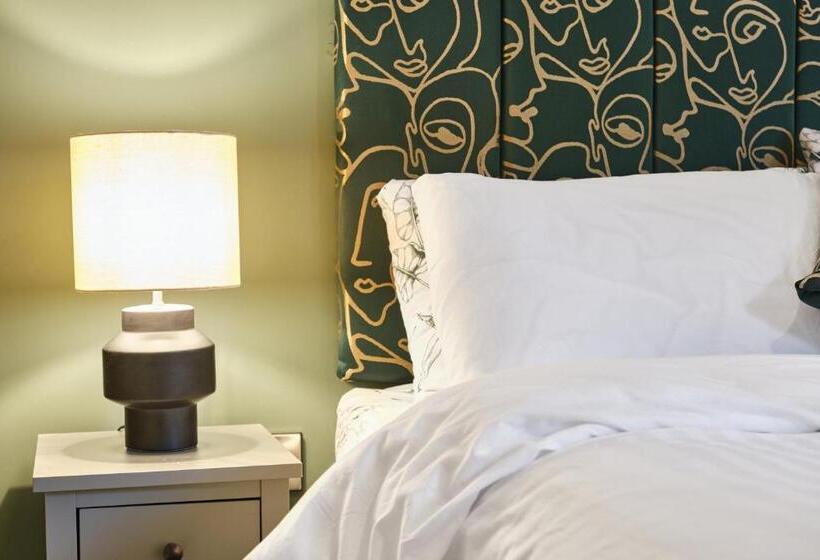 Bed and Breakfast 44 North