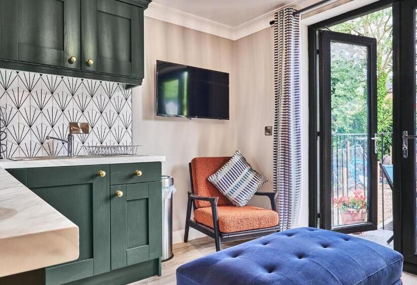 Bed and Breakfast 44 North