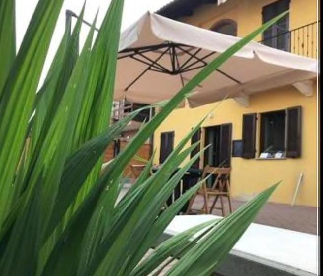 مبيت وإفطار Certe Notti Langhe