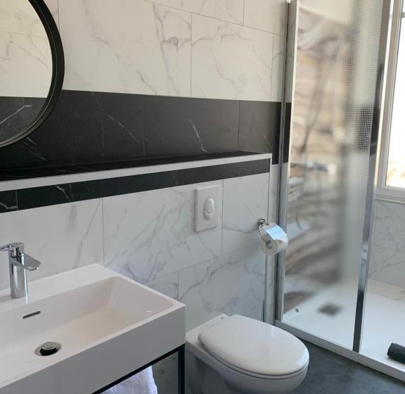 مبيت وإفطار La Maison Bleue « la Charade »