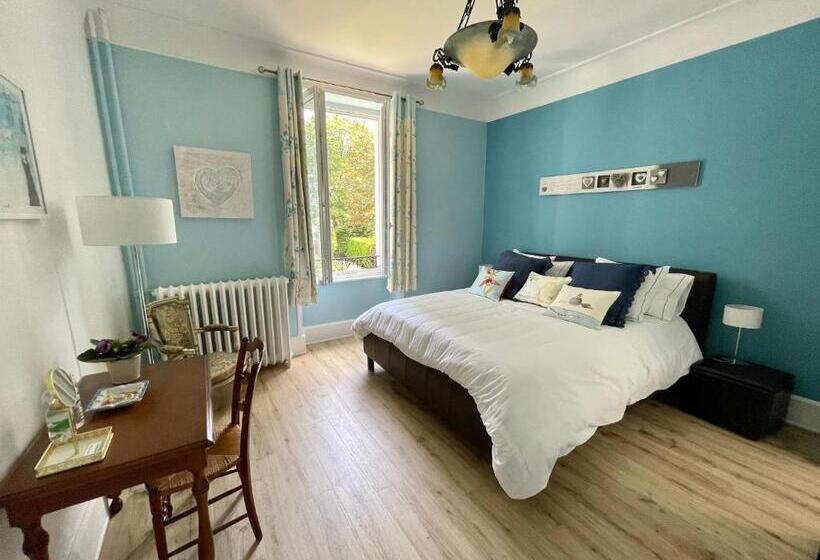 مبيت وإفطار La Maison Bleue « la Charade »