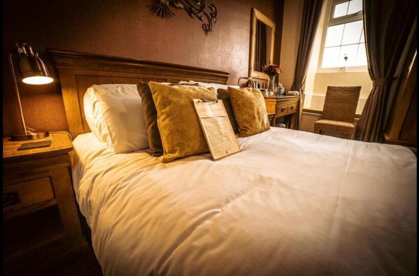 Ensuite Bed And Breakfast Rooms At The Ring Pub