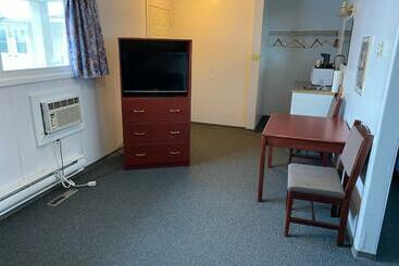 Hitching Post Motel