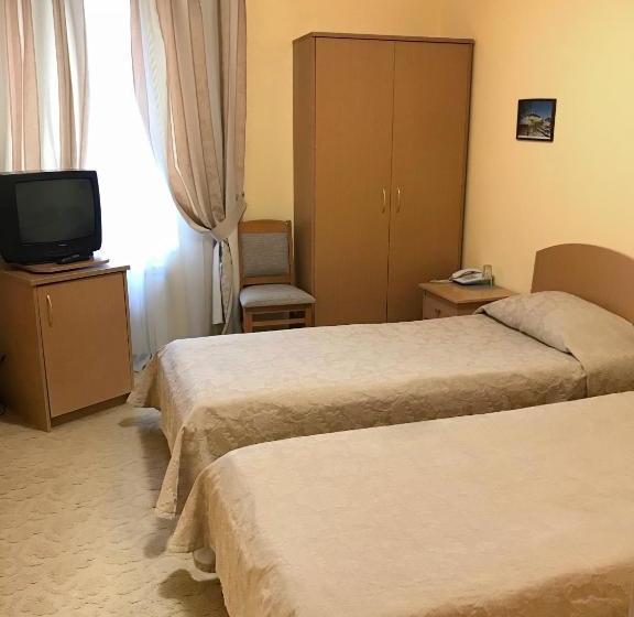 Hotel готель ягодин