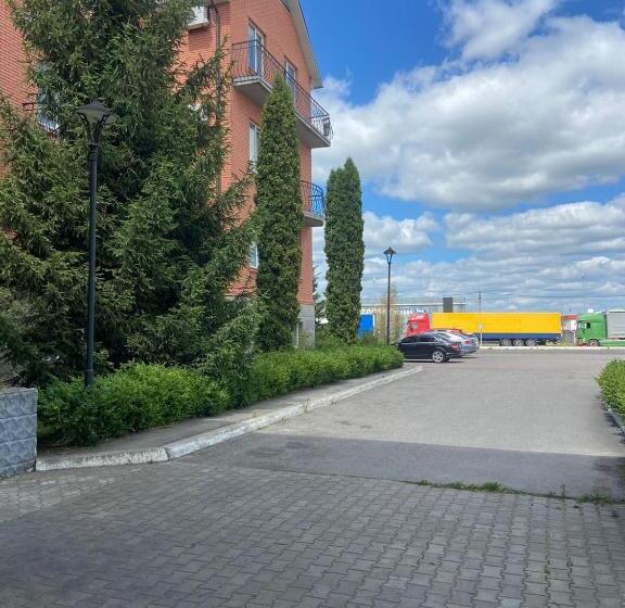 Hotel готель ягодин