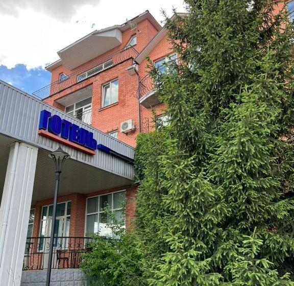 Hotel готель ягодин