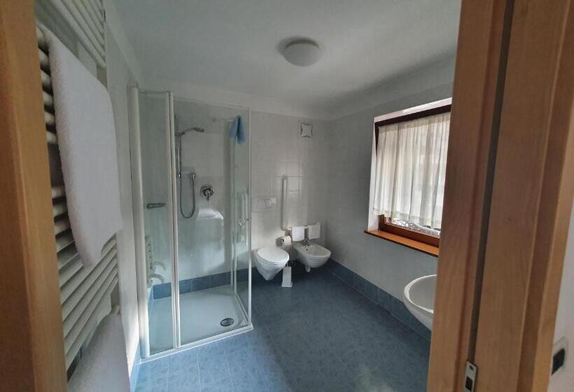 فندق Albergo Bar Ristorante Dolomia