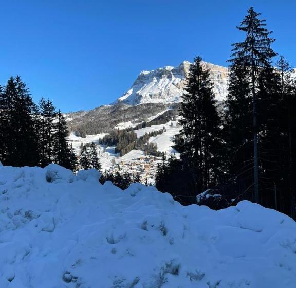 فندق Albergo Bar Ristorante Dolomia