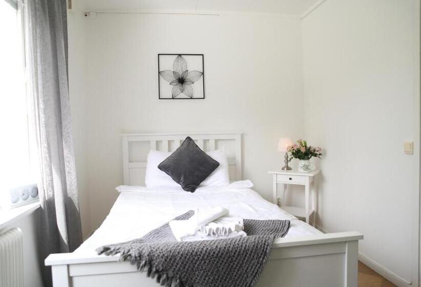 Отель Apelkvistens Wärdshus & Logi