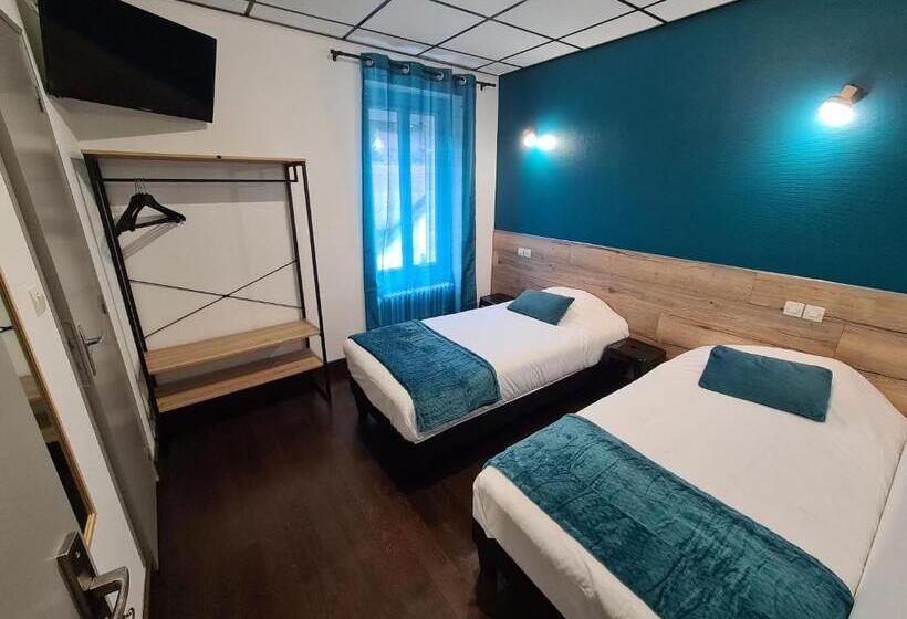 Отель Berry Hôtel La Châtre