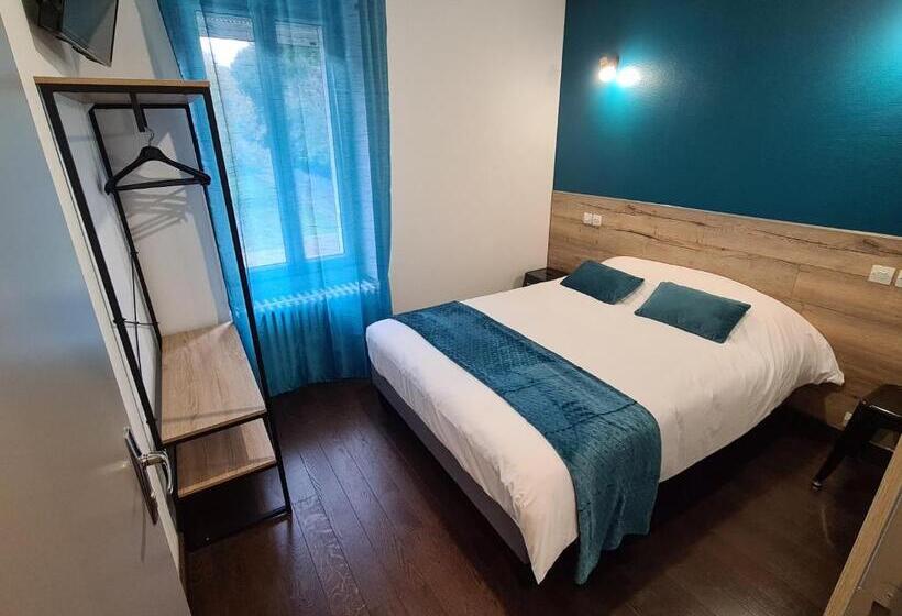 Отель Berry Hôtel La Châtre