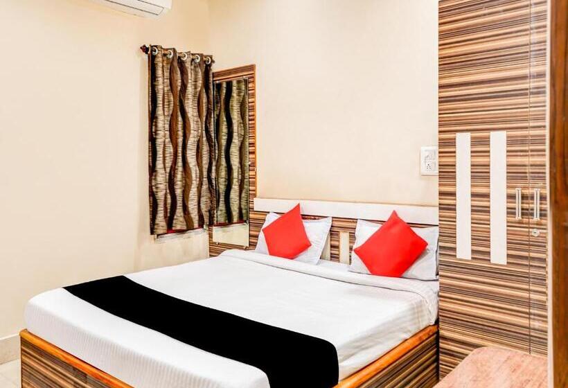 ホテル Capital O 79766  Star International