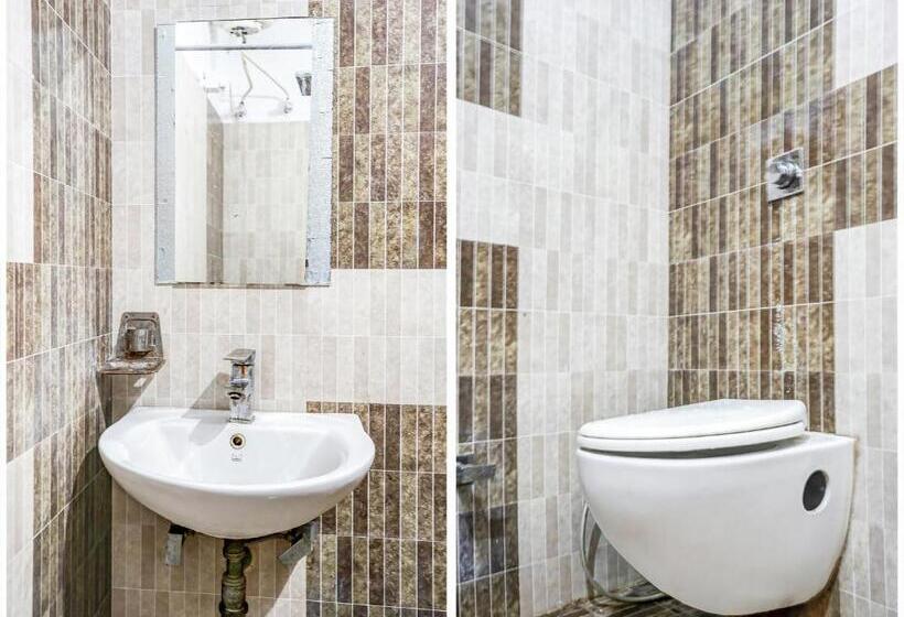 ホテル Capital O 79766  Star International