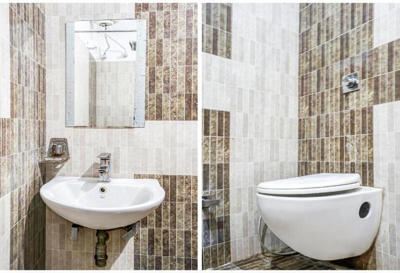 ホテル Capital O 79766  Star International