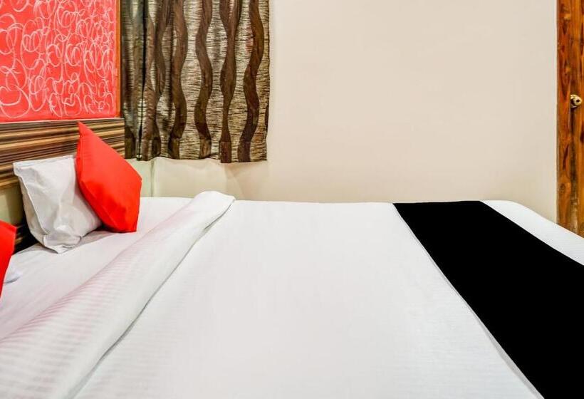 ホテル Capital O 79766  Star International