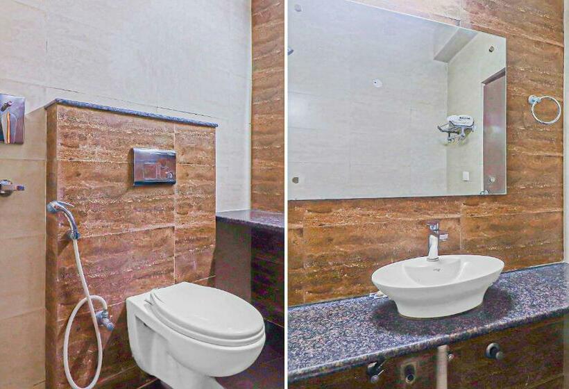 Отель Capital O 81565 Deluxe Inn Agra