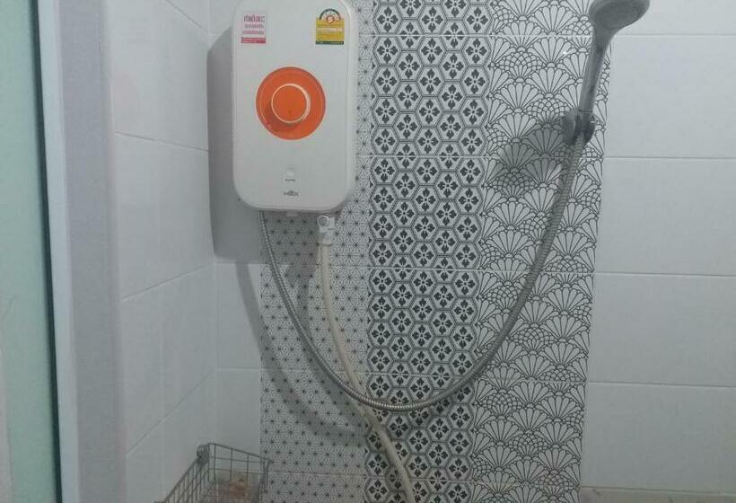 בית מלון כפרי Chawalee Place