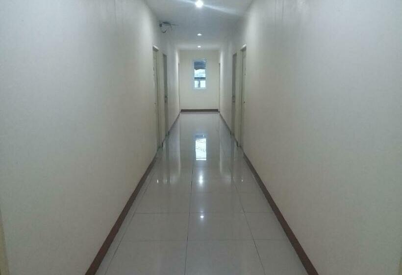 בית מלון כפרי Chawalee Place