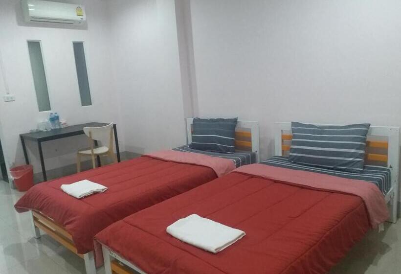 בית מלון כפרי Chawalee Place