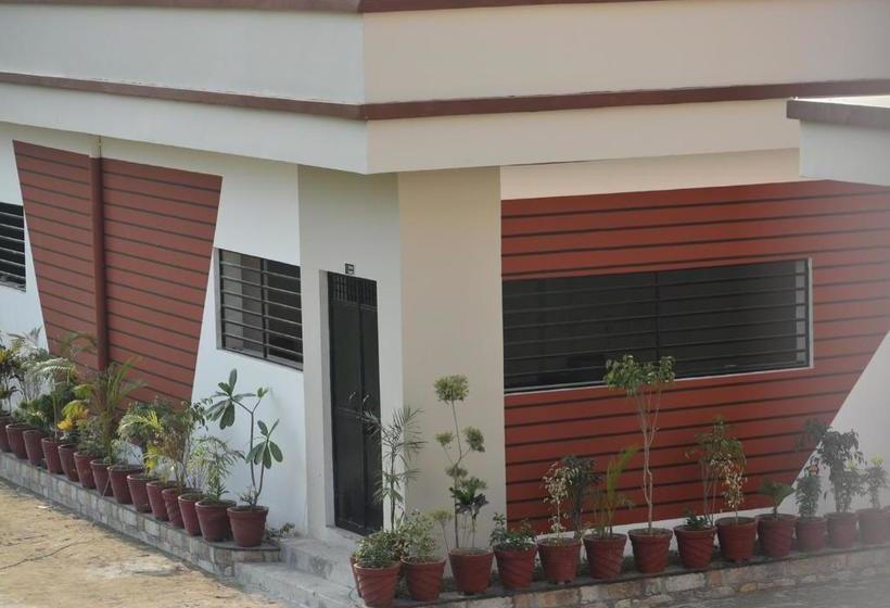 Отель Golden Palms