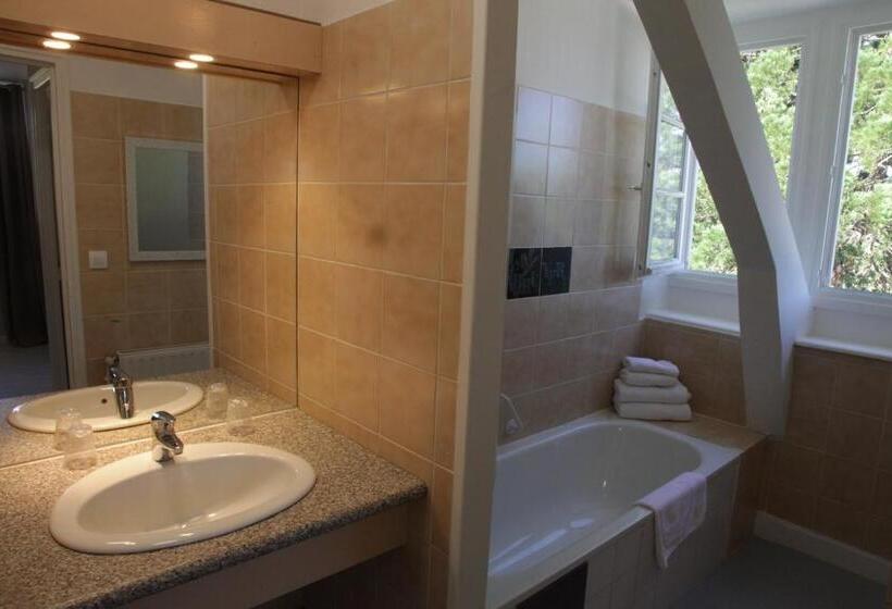 ホテル Hostellerie La Bruyere