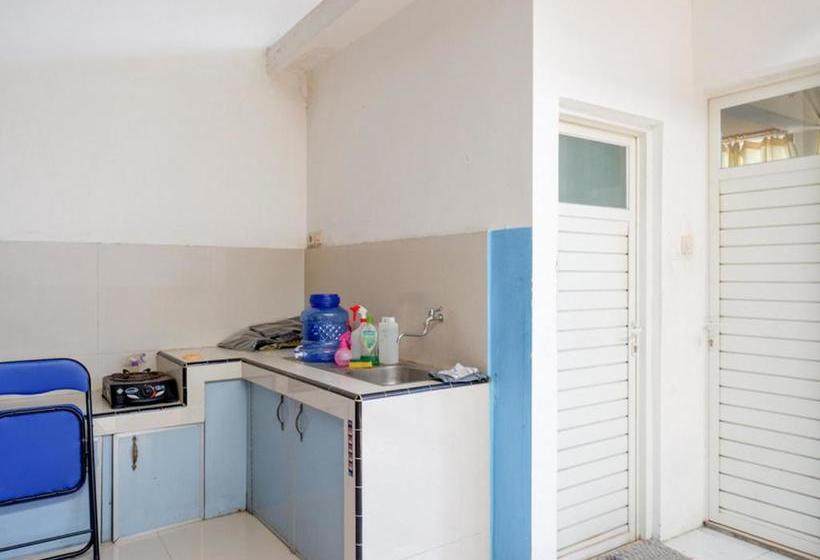 호텔 Koolkost Syariah Near Universitas Diponegoro Tembalang 2