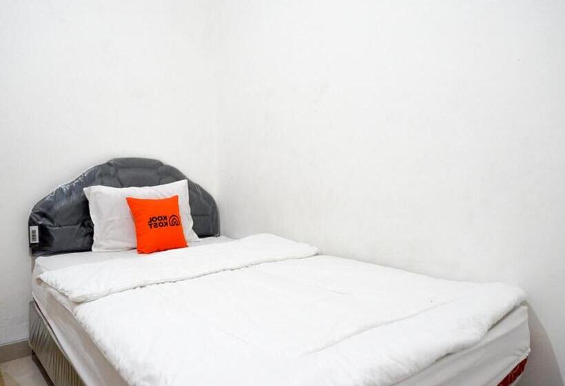 호텔 Koolkost Syariah Near Universitas Diponegoro Tembalang 2