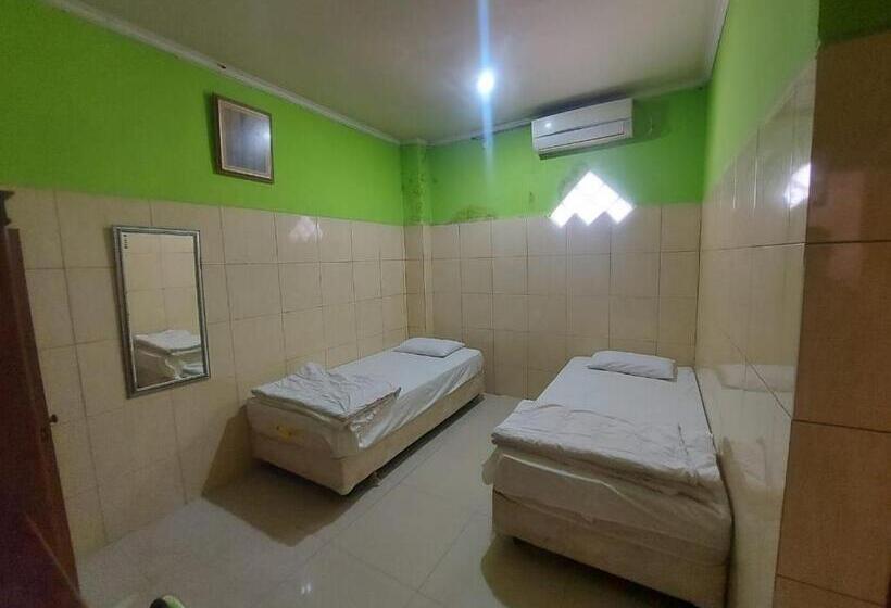 酒店 Mulia Kendari Mitra Reddoorz