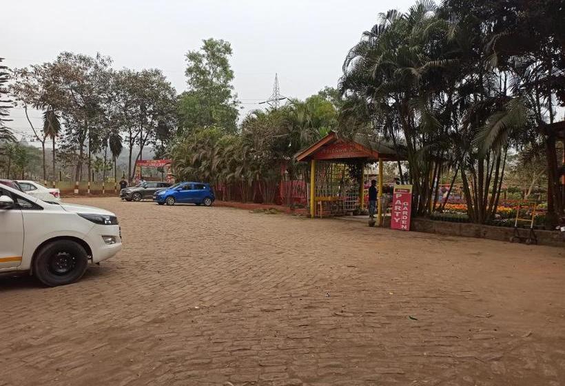 בית מלון כפרי Atithya Resort