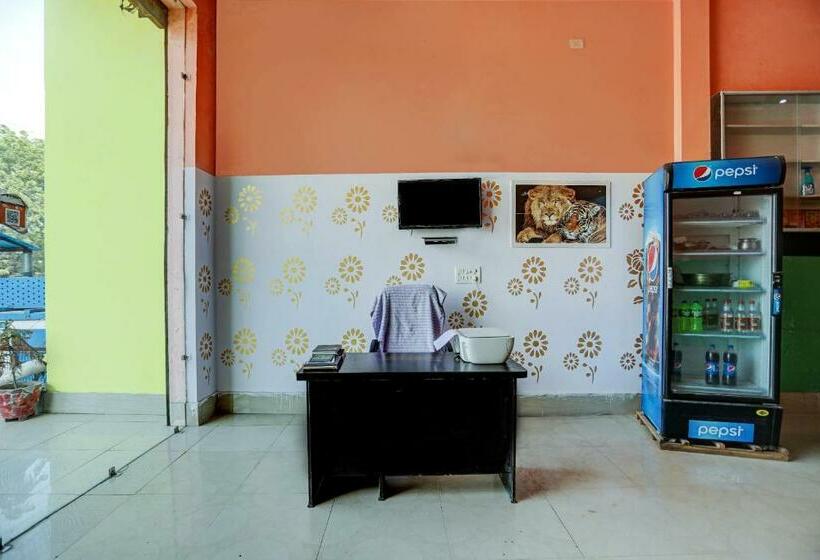 Flagship Solanki Hotel And Restaurant