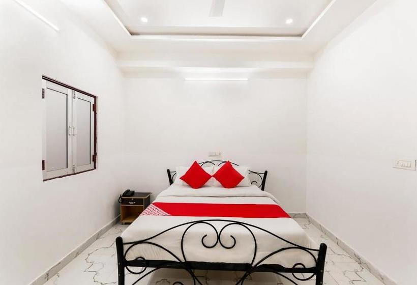 فندق Oyo 77964 Dhanlaxmi Restaurant & Guest House