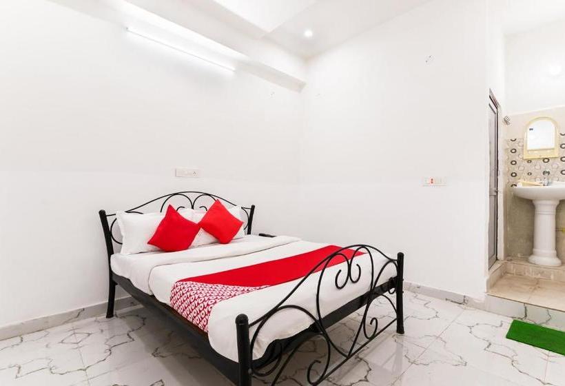 فندق Oyo 77964 Dhanlaxmi Restaurant & Guest House