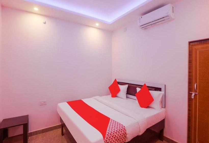 ホテル Oyo 78885 Holiday