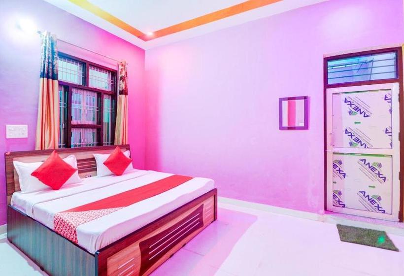 Отель Oyo 79756 Holiday