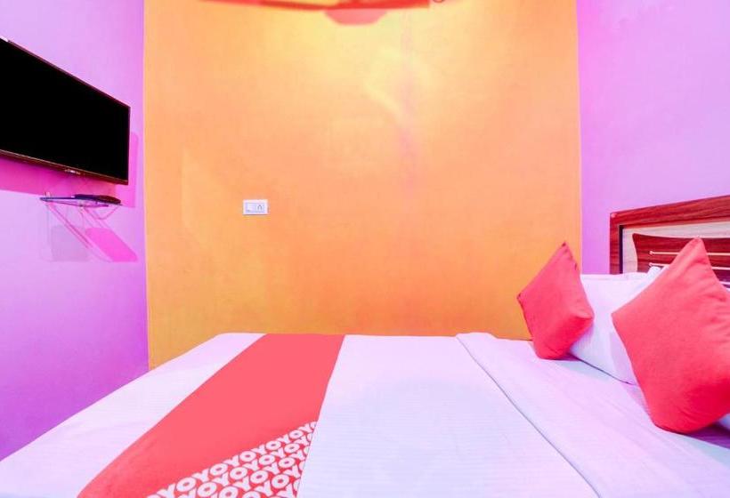 Отель Oyo 79756 Holiday