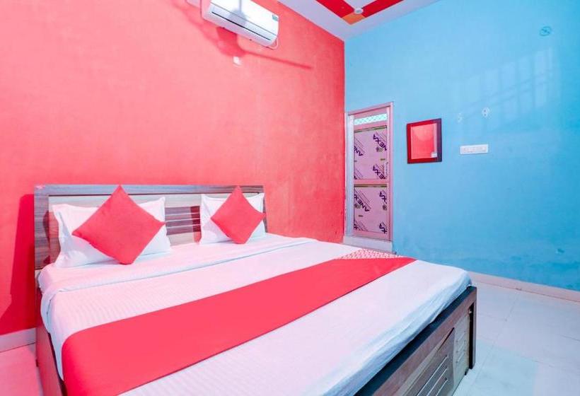 Отель Oyo 79756 Holiday