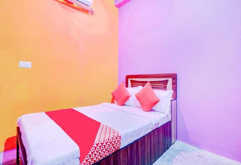 Отель Oyo 79756 Holiday