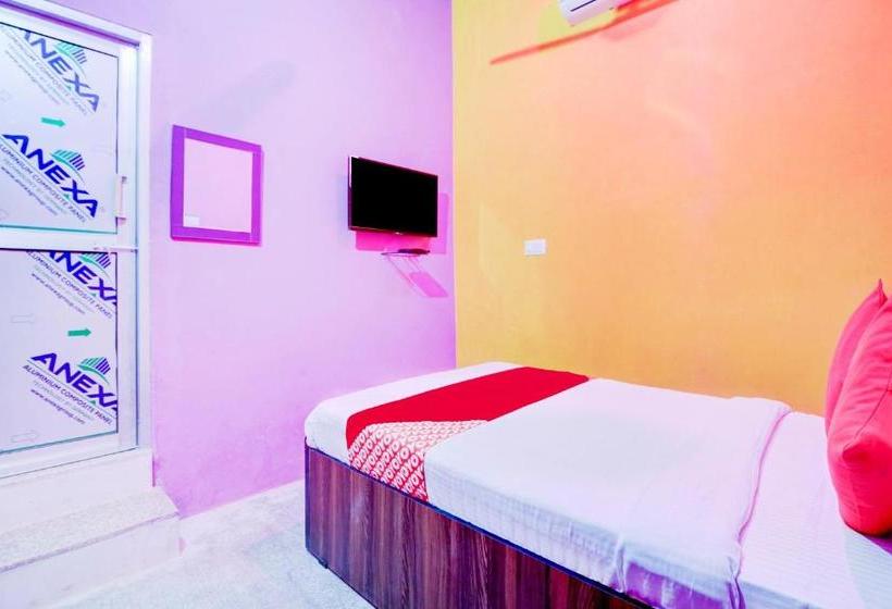 Отель Oyo 79756 Holiday